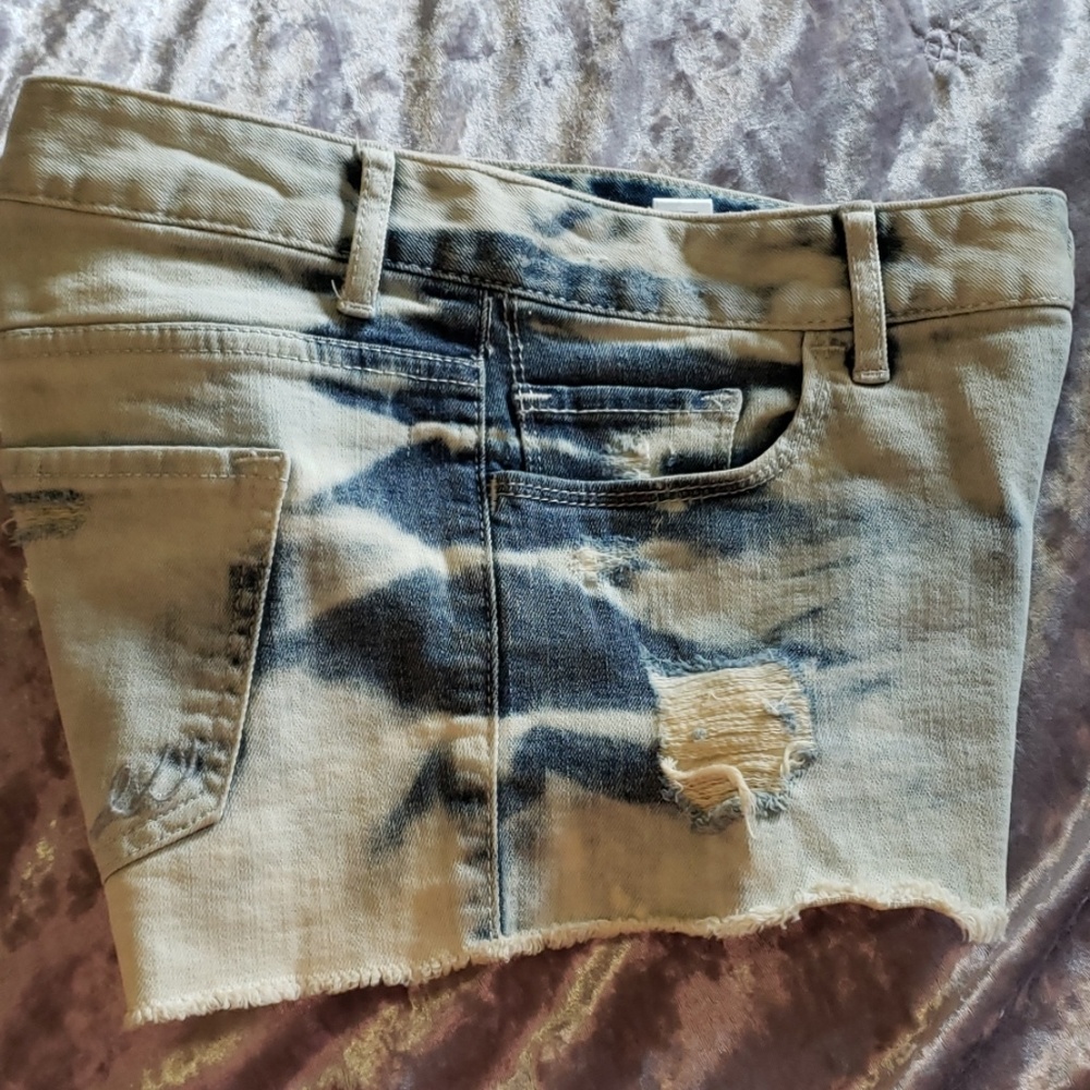 Express womens distressed pale denim shorts size 2 - Picture 6 of 6